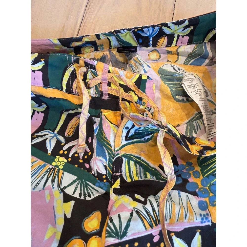 Patagonia Wavefarer Boardshorts Women's 8 Multi Color Floral NetPlus Nylon Swim